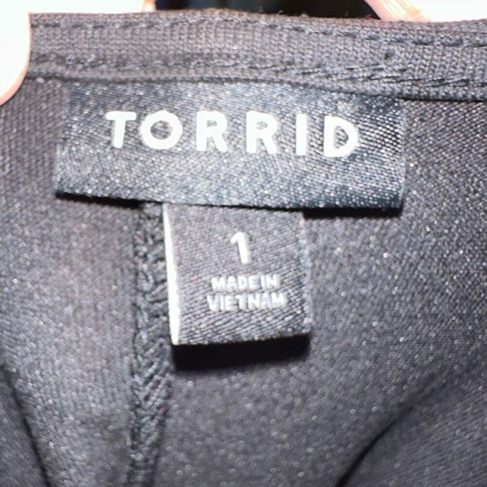 Torrid black slub tie front plus size 1x minimalist basic tee - Picture 4 of 4
